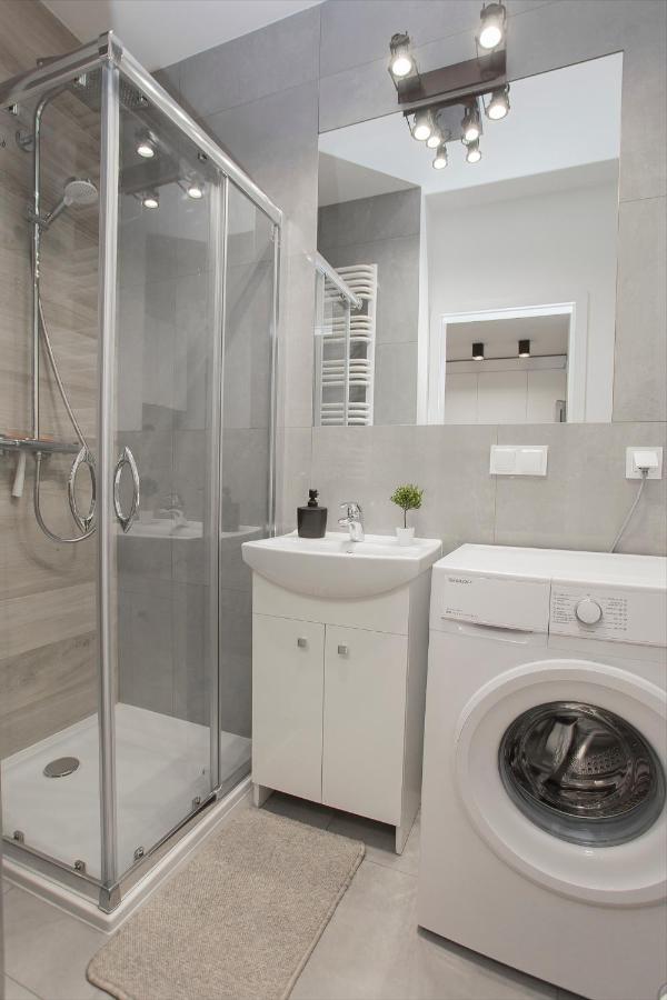 Urban Jungle - Silver Apartment Bialystok Bagian luar foto
