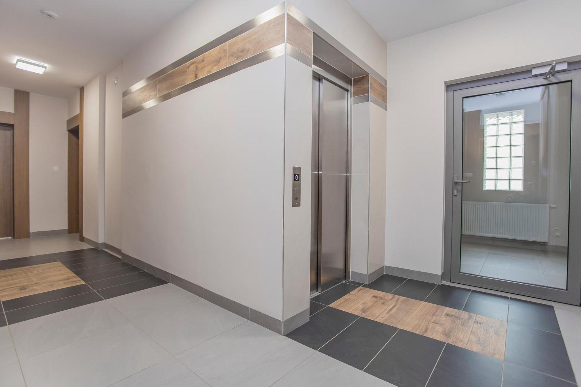 Urban Jungle - Silver Apartment Bialystok Bagian luar foto